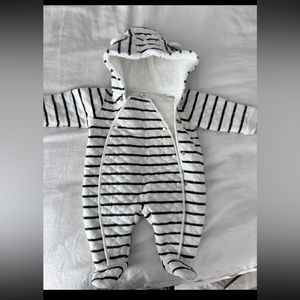 Nordstrom Baby Hooded Bunting in Ivory Egret- Grey Stripe 3M